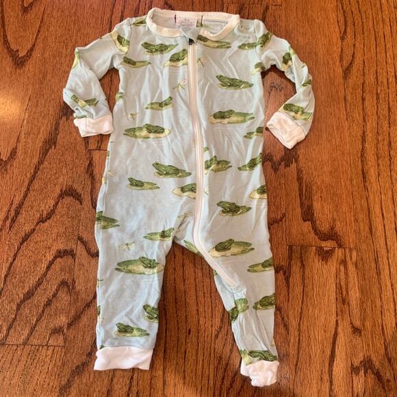 Milkbarn Leapfrog Bamboo Zipper Pajamas + Kerchief Bib MSRP $60 | 3-6 months - Picture 3 of 9